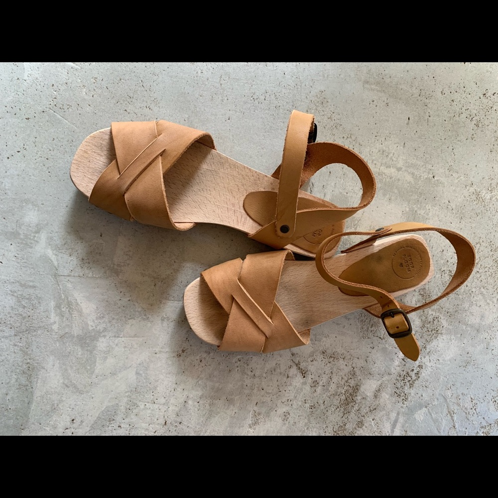 Soor ploom womens low clog sandals